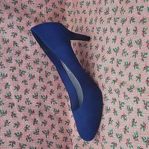Blue comfort plus size 12 heel